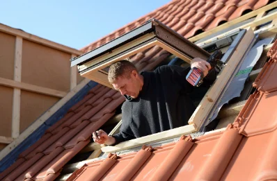 Pose de fenêtres de toit Velux à Salsigne